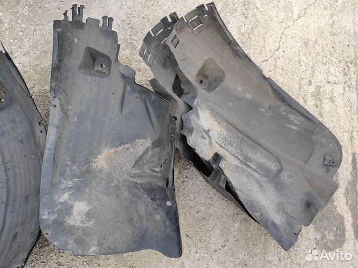 Подкрылок передний на Opel Corsa D