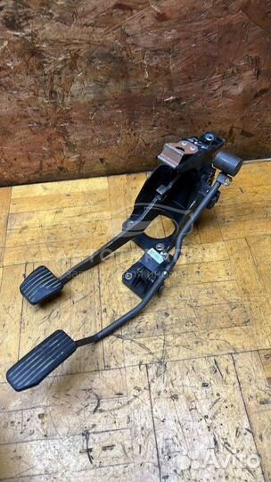 Вакуумный усилитель с блоком педаль на Шевроле