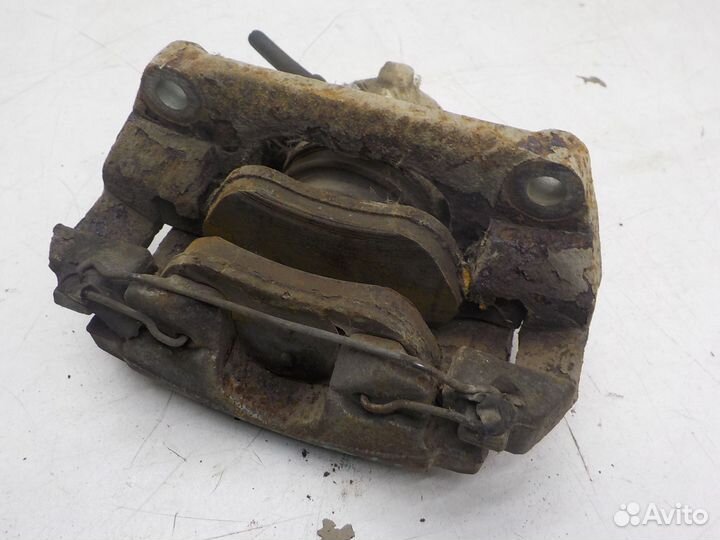 Суппорт тормозной передний левый Renault Megane II