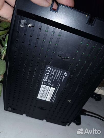 Маршрутизатор TP-link TD-W9977