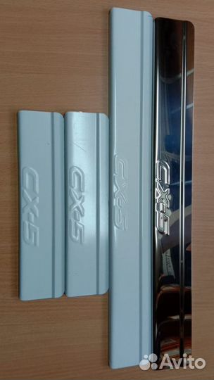 Накладки на пороги Mazda CX-5 (с 2017)