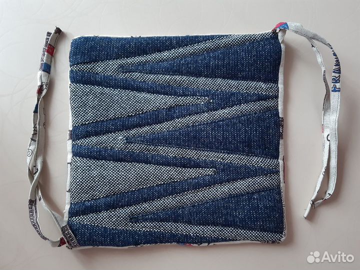 Подушка на сиденье