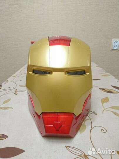 Шлем железного человека