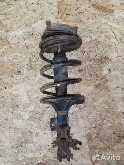 Стойка амортизатора Mitsubishi carisma (каризма)