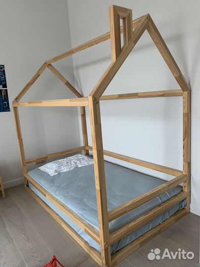 Кровать детская