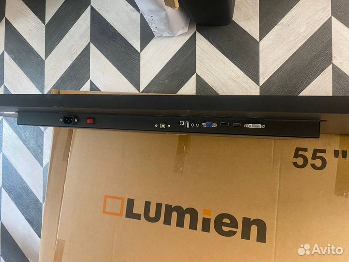 Встраиваемый сенсорный дисплей Lumien LFT5501PC