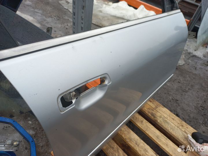 Дверь передняя правая Mitsubishi Galant EA 8 Галан