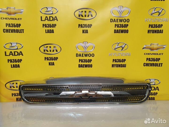 Решетка радиатора Chevrolet lacetti