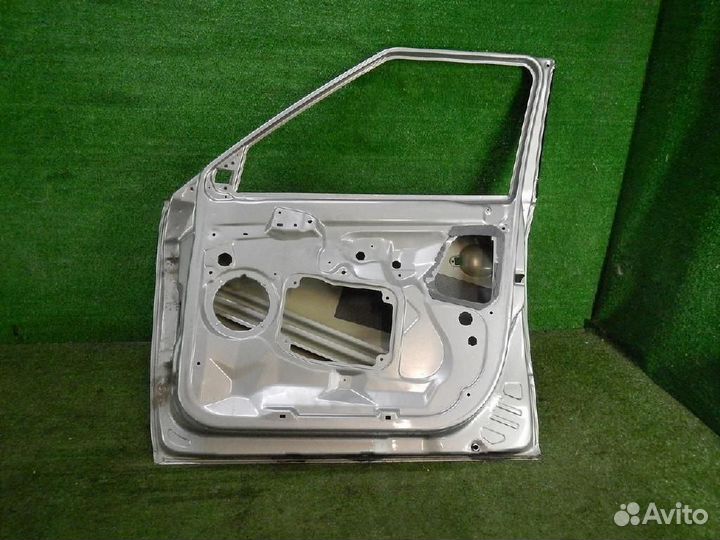 Дверь передняя правая Skoda Fabia