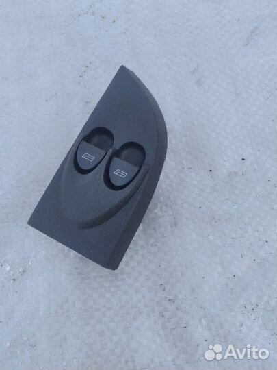 Кнопка стеклоподъемника Fiat Albea седан 1.4 2009