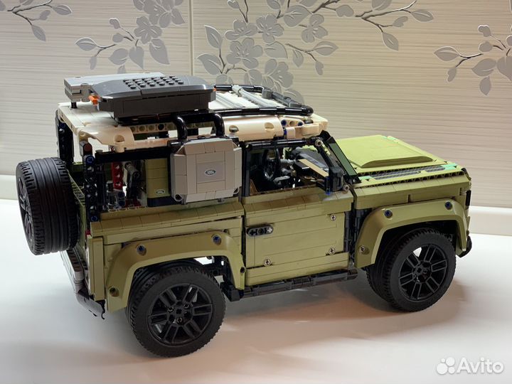 Конструктор lego Technic Land Rover Defender