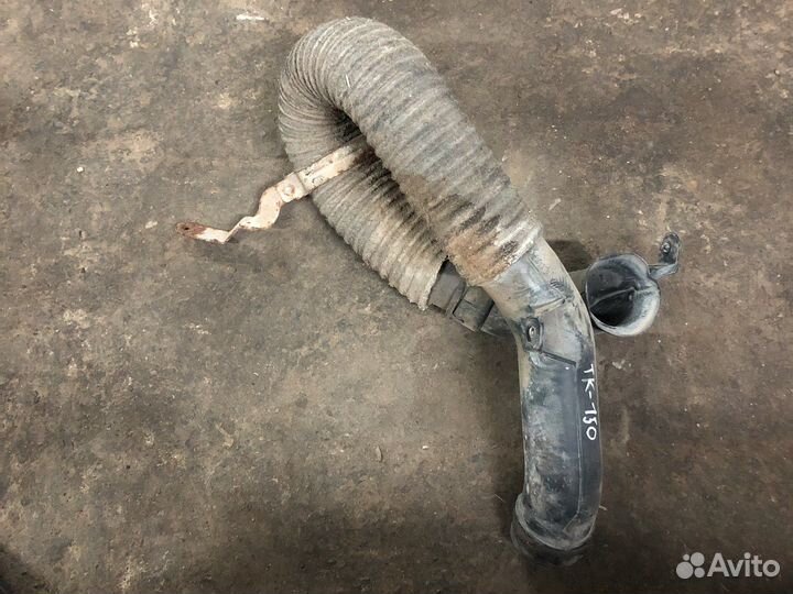 Toyota corolla 150 патрубок