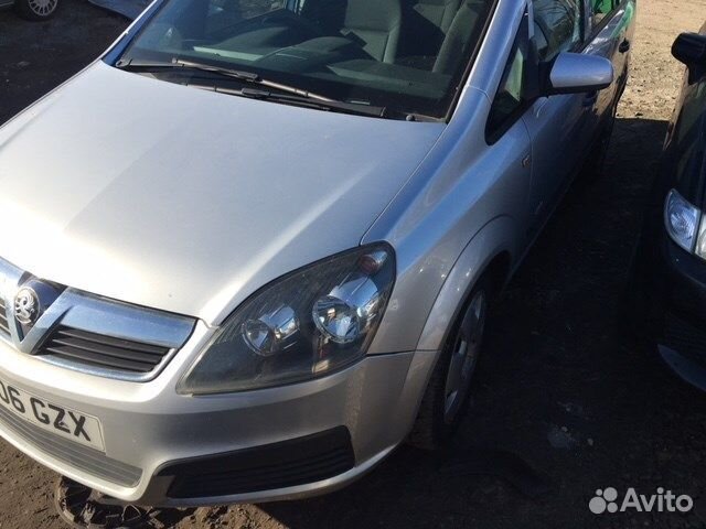 Разбор на запчасти Opel Zafira B