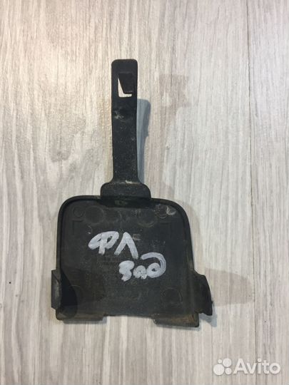 Заглушка буксировочного крюка Renault fluence