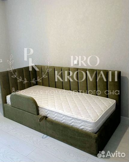 Детская кровать с подъемным механизмом