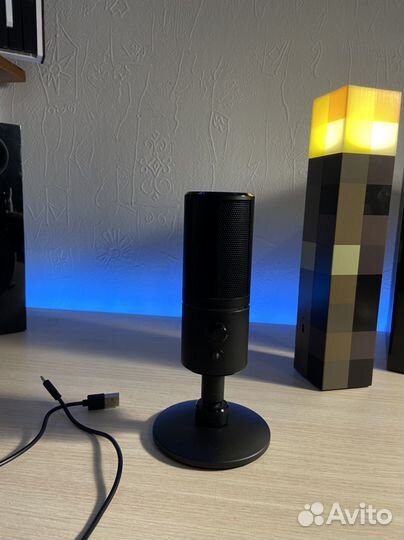 USB микрофон Razer Seiren X
