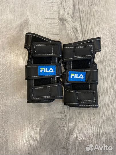 Защита для роликов fila новая