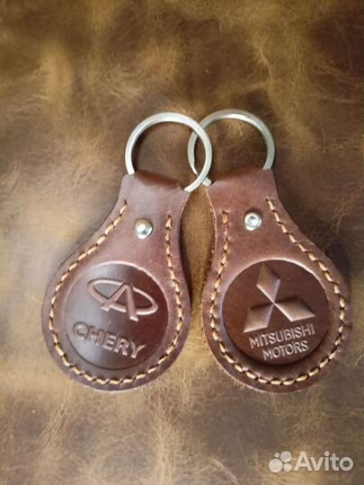 Автомобильный брелок