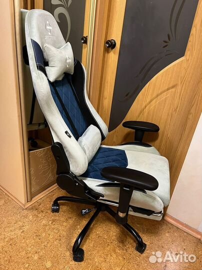 Кресло для игр. Игровое кресло с массажем