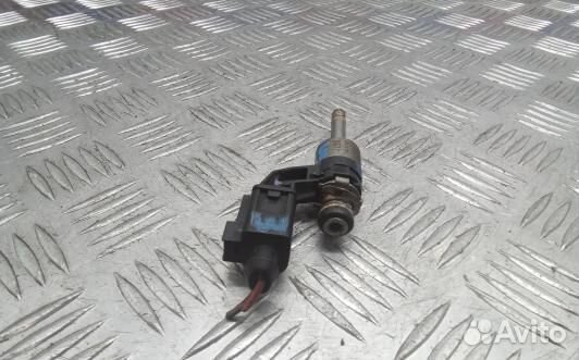 Форсунка бензиновая volkswagen passat B6 (3TD04B703)