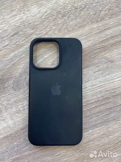 Продам чехол на iPhone 13 Pro