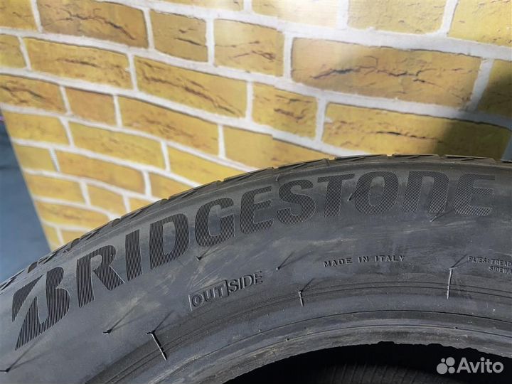 Bridgestone Turanza T005 235/55 R18