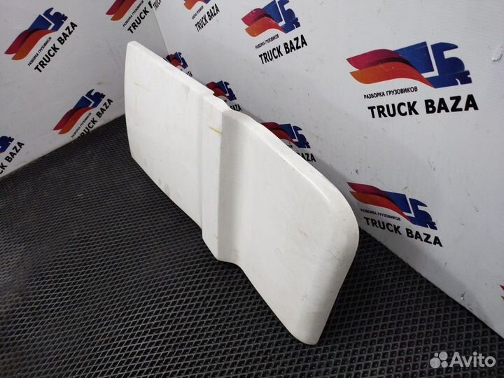 Спойлер кабины верхний правый Daf XF105