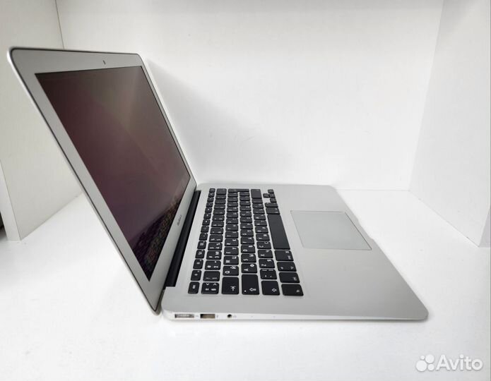 Macbook air 13 8/128gb,отличный акб