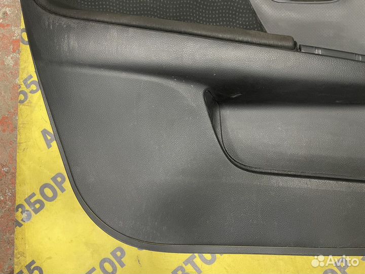 Обшивка передняя левая Nissan Note E11