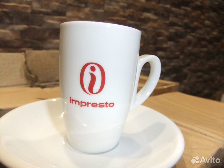 Набор чашек с блюдцами