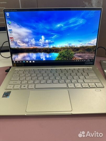 Ноутбук Acer Swift 5 SF514-55T-579V