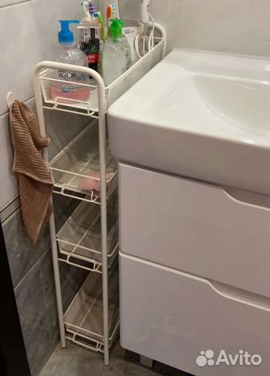 Этажерка на колесиках металлическая узкая