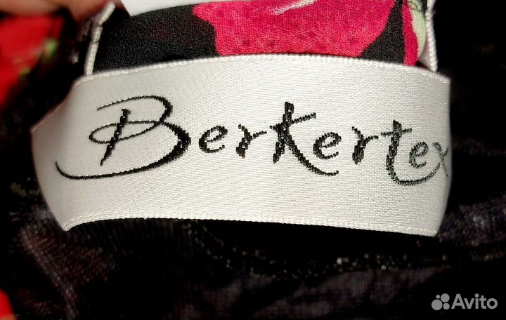 Юбка плиссе Berkertex чёрная с цветами р.18