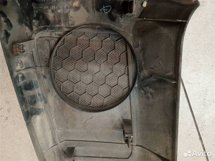 Обшивка стойки задняя левая (внутри) Mitsubishi P