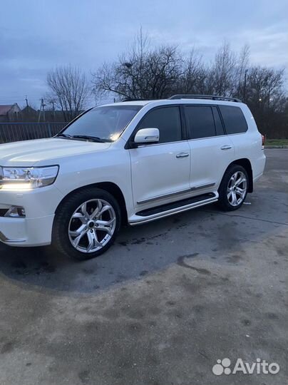 Диски R22 5x150 Land Cruiser 285/45R22