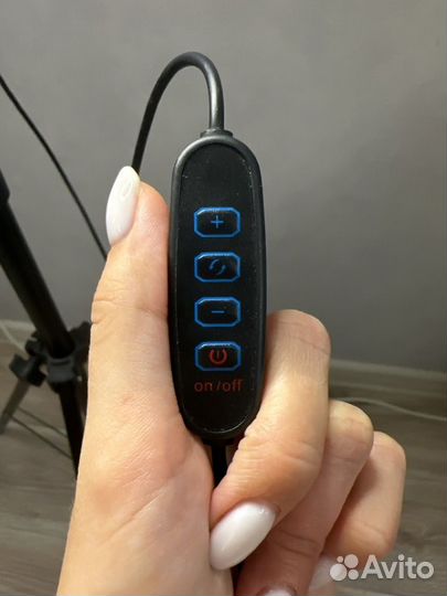 Кольцевая лампа со штативом