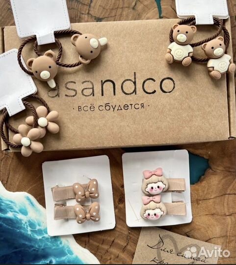 Набор детских заколок и резинок подарочный