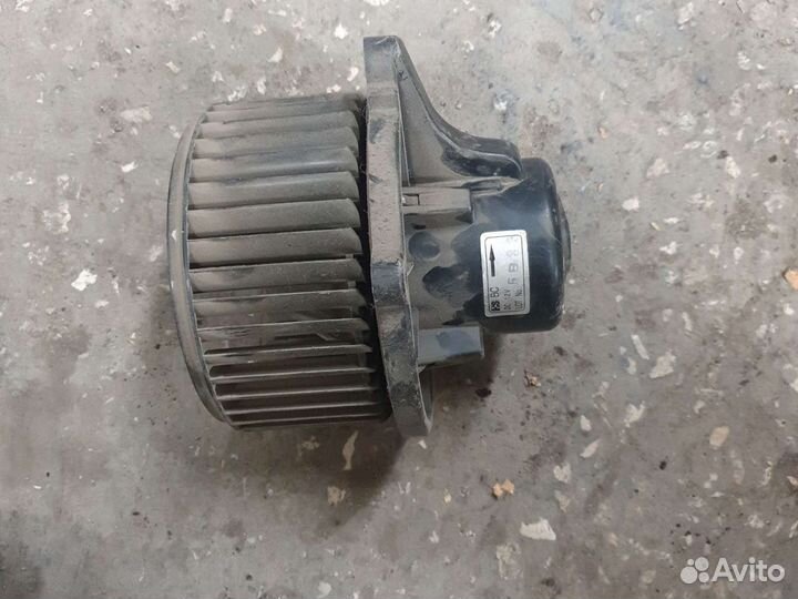 Мотор печки Kia Rio 1