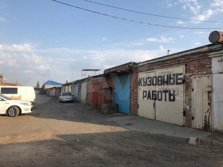 Гараж, > 30 м²