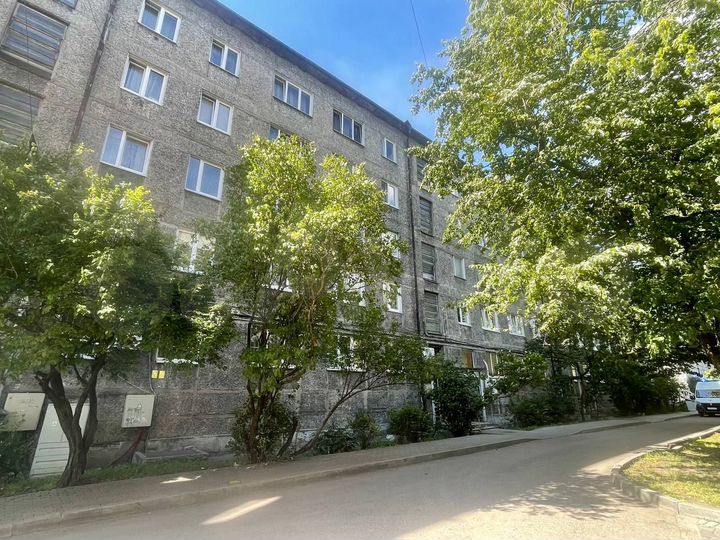 4-к. квартира, 63 м², 2/5 эт.