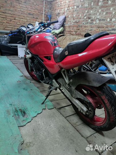 Kawasaki balius 250 (zr250)