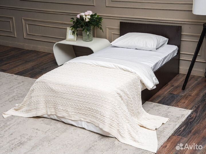 Kровать односпальная, с матрасом, цена за полный комплект