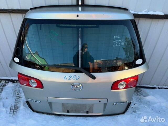 Дверь багажника задняя Mazda Demio DY3R