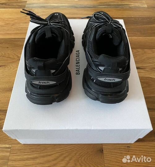 Balenciaga Track 1 Black В новом состоянии