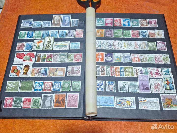 Альбом марок 837 шт