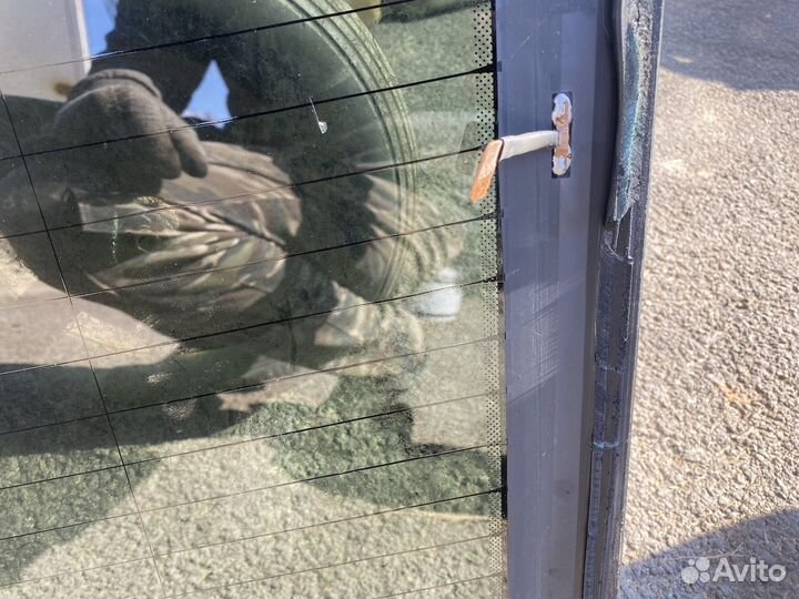 Заднее стекло Opel Vectra B седан