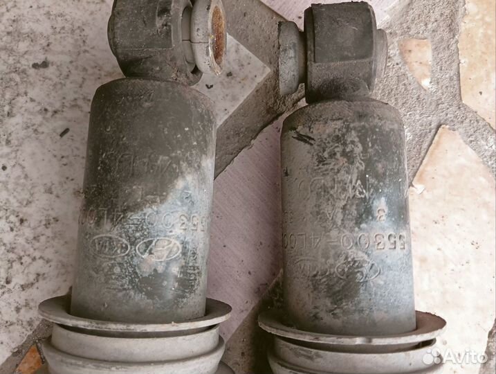 Два задних амортизатора на solaris 1 и rio 3