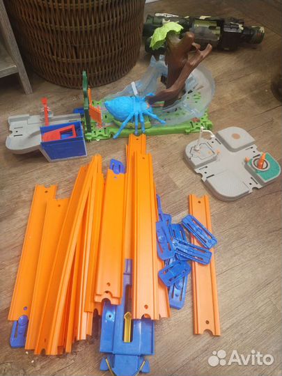 Модели Хот вилс и трасса