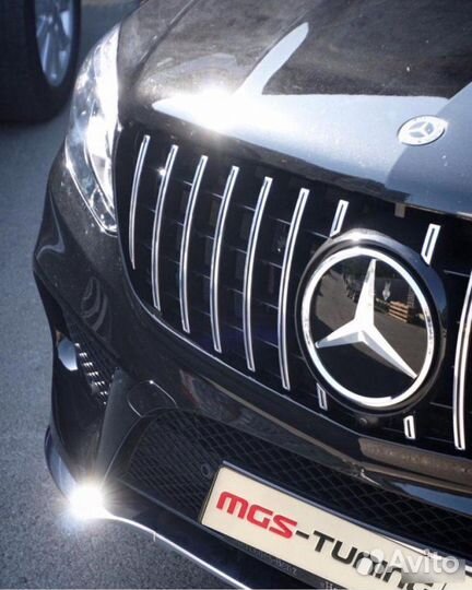 Решетка на Mercedes GLS X166 GT-Style Дистроник