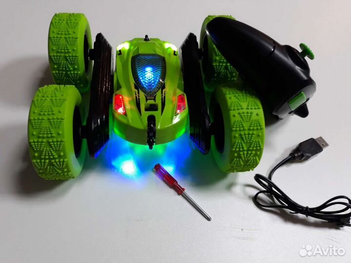 Машинка на радиоуправлении трюковая